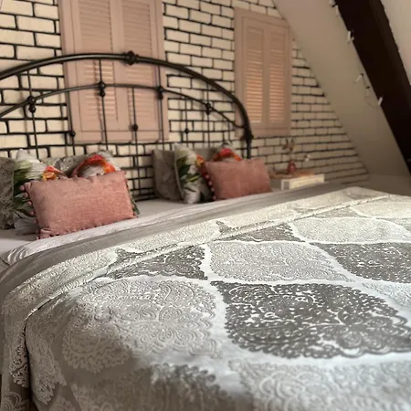 Hanul Anei - Entire براشوف