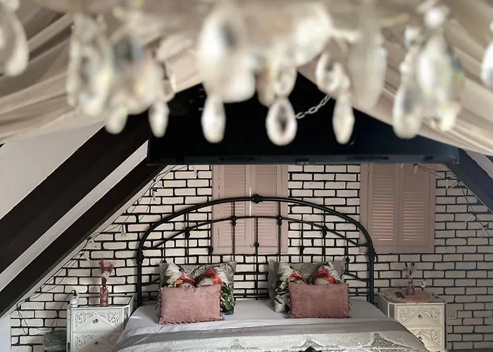 Villa Hanul Anei - Entire *